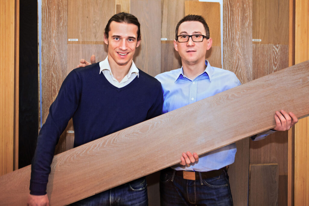 Het team van Valentin Projects in de showroom